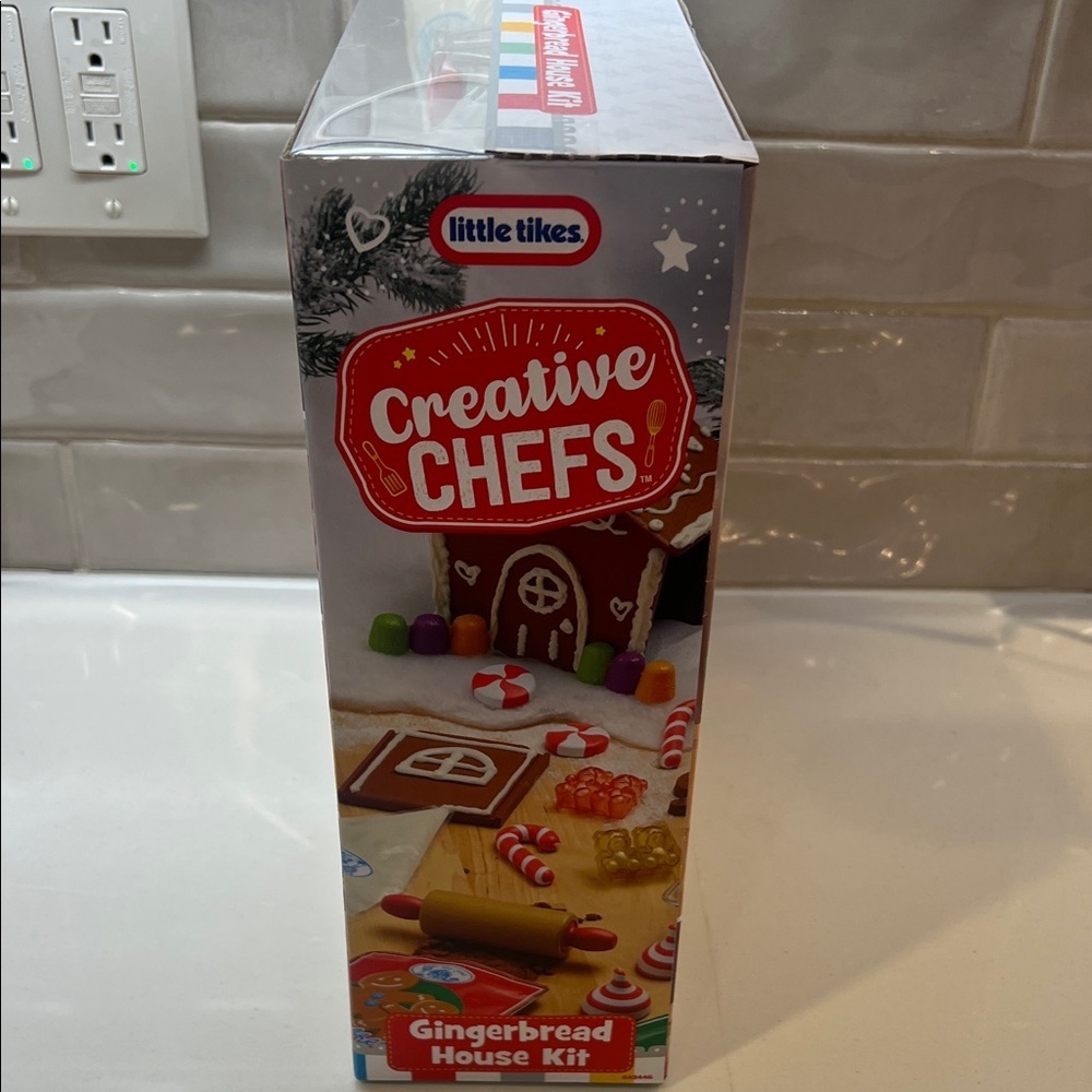 Little Tikes Creative Chefs Gingerbread House Kit - Picture 5 of 7